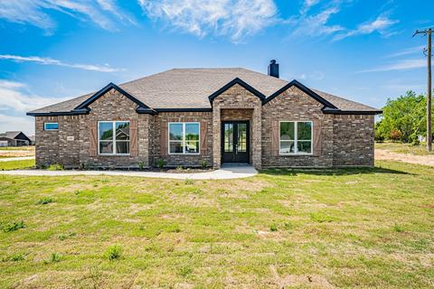 131 Bluegrass Trl, Springtown, TX 76082