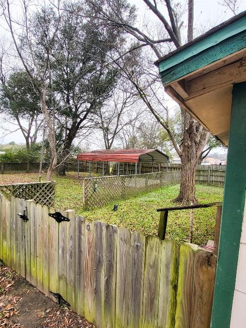 229 E Main St, Van, TX 75790 photo 3