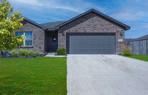 2944 Spotted Fawn Dr, Fort Worth, TX 76108