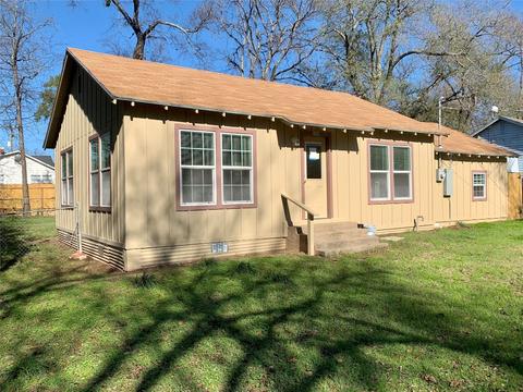 104 Pollard St, Sulphur Springs, TX 75482