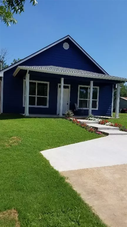 1047 W Dubois St, Denison, TX 75020