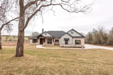400 Red Top Rd, Poolville, TX 76487
