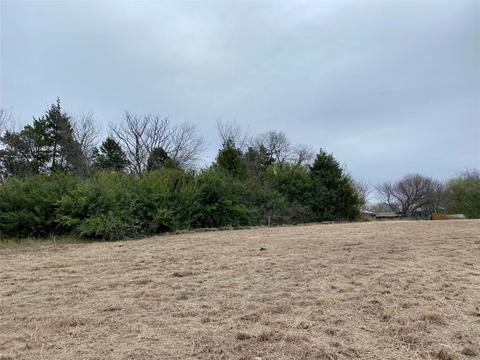 626 N M L King Jr Blvd, Grand Prairie, TX 75050
