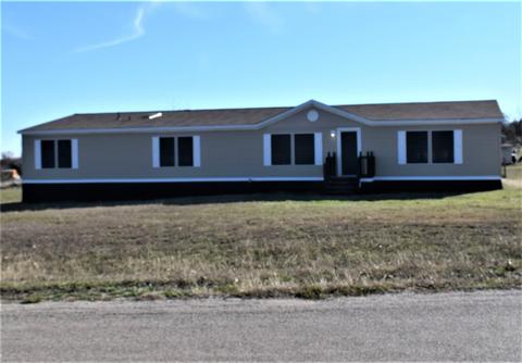 100 Valley Meadows Dr, Springtown, TX 76082