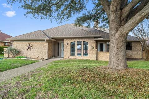 1507 Sugar Creek Dr, Carrollton, TX 75007 | 31 Photos | MLS #20227213