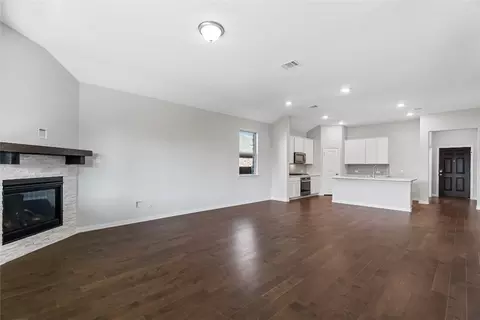 5117 Unity Dr, Denton, TX 76207 photo 4