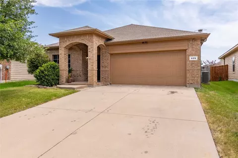 629 Rio Bravo Dr, Haslet, TX 76052