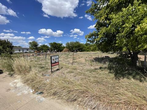 9621 Parkview Dr, Fort Worth, TX 76134