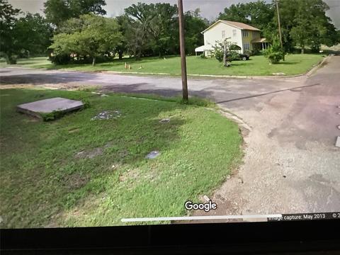 313 N Frey St, Corsicana, TX 75110