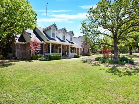 11 Hillside Dr, Wills Point, TX 75169
