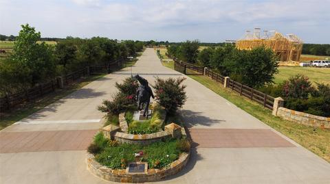 411 Prestonwood Polo Dr, Oak Point, TX 75068