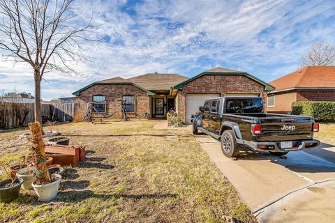 7916 Whitewater Ct, Fort Worth, TX 76123