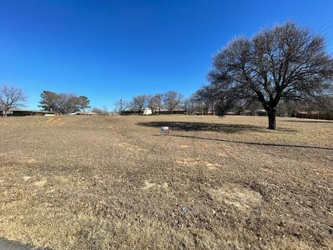 000 Arledge St, Azle, TX 76020