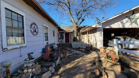 400 E Goodwin St, Bangs, TX 76823 photo 23