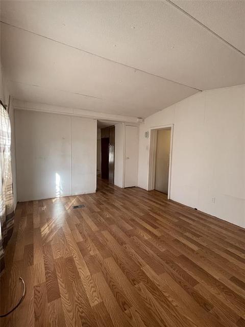 246 Nolan St, Tye, TX 79563 photo 10