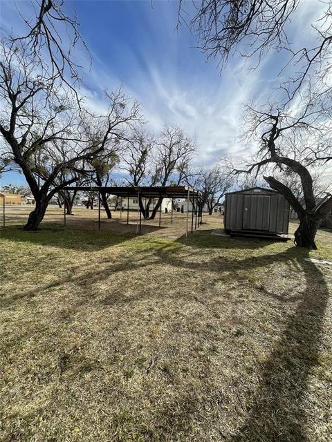 246 Nolan St, Tye, TX 79563 photo 25