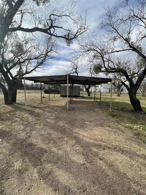 246 Nolan St, Tye, TX 79563 photo 28