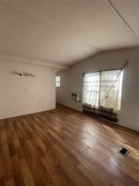 246 Nolan St, Tye, TX 79563 photo 9