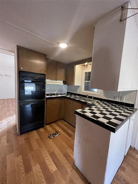 246 Nolan St, Tye, TX 79563 photo 8