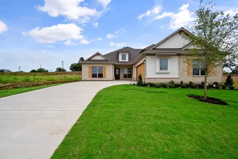 2725 Streamside Ct, Burleson, TX 76028