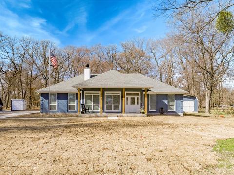 281 Enchanted Dr, Enchanted Oaks, TX 75156