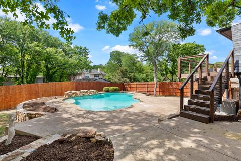 1208 Briar Dr, Bedford, TX 76022