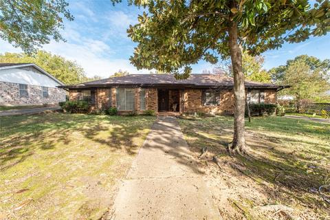 2725 Culbertson St, Paris, TX 75460