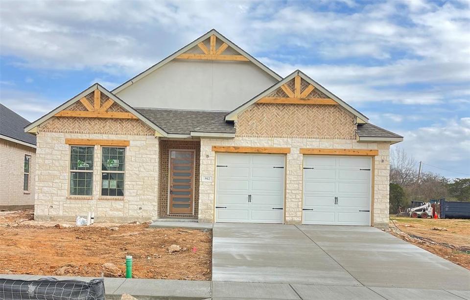 912 Boston Ln, River Oaks, TX 76114 2 Photos MLS 20242618 Movoto