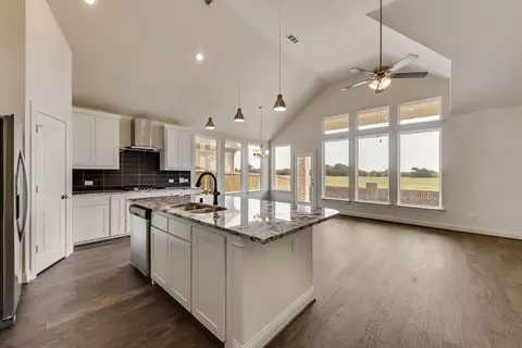 306 Gleneagles Dr, Garland, TX 75040
