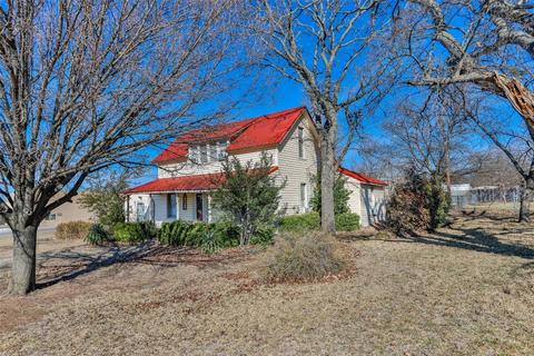 238 W 2nd St, Muenster, TX 76252