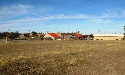 1315 Lauren Ln, Granbury, TX 76048