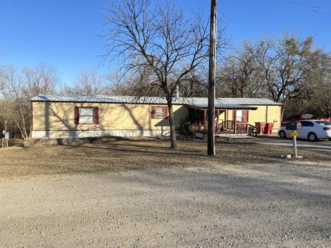 102 Birch St, Ector, TX 75439 photo 2