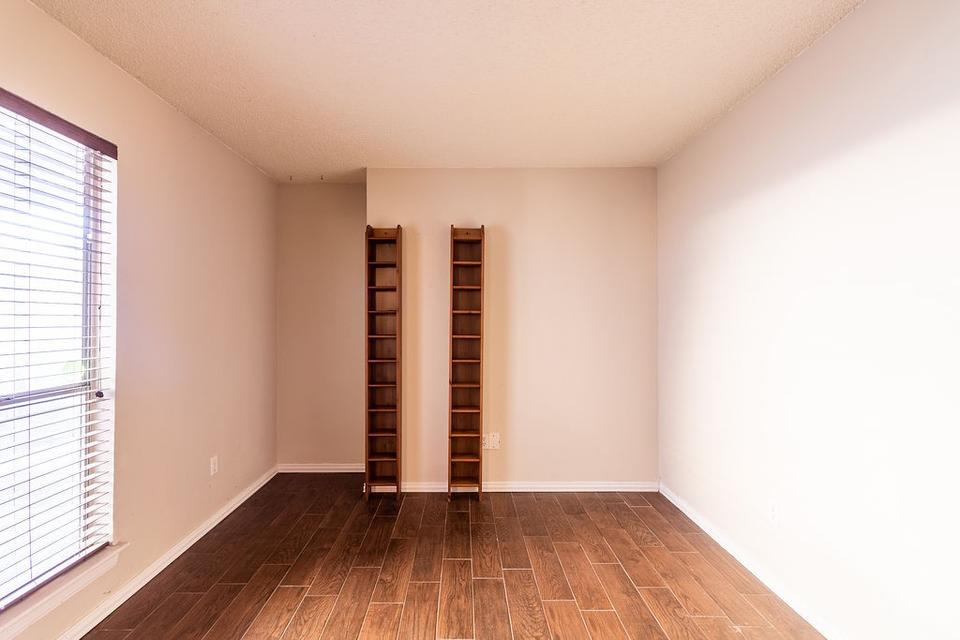  2422 Beverly Hills Ln, Mesquite, TX 75150 photo 12