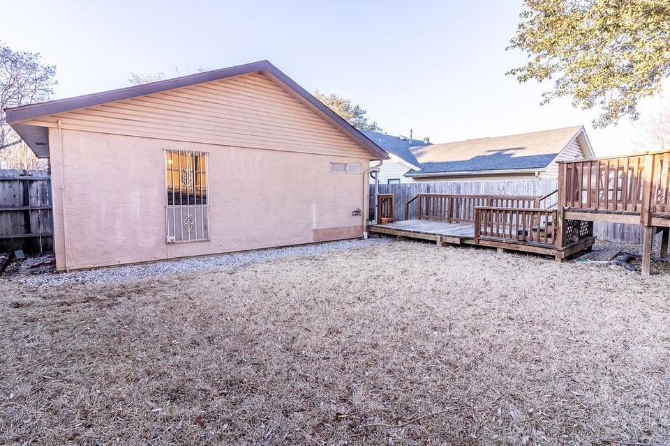  2422 Beverly Hills Ln, Mesquite, TX 75150 photo 25