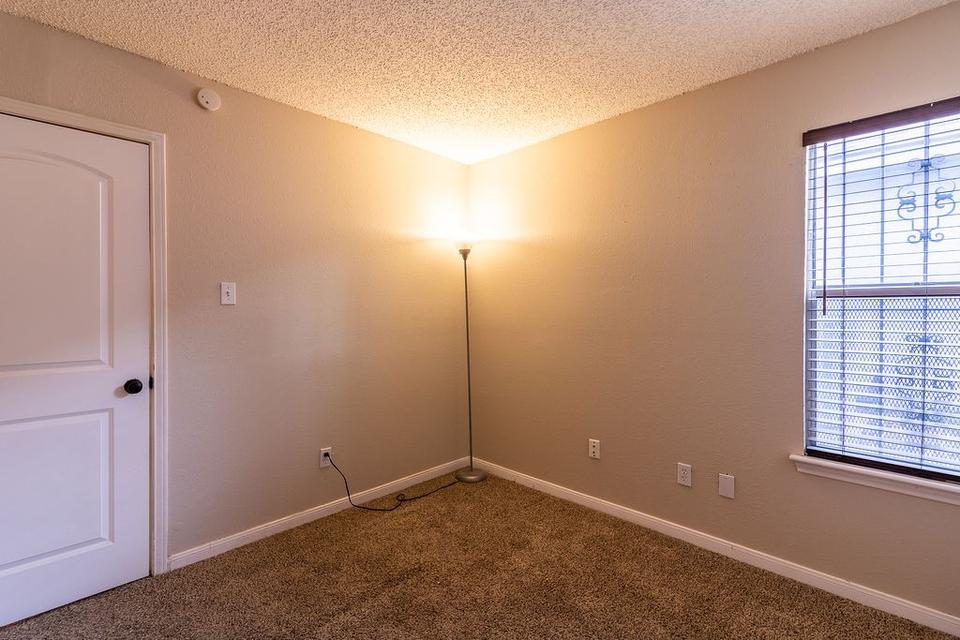  2422 Beverly Hills Ln, Mesquite, TX 75150 photo 14