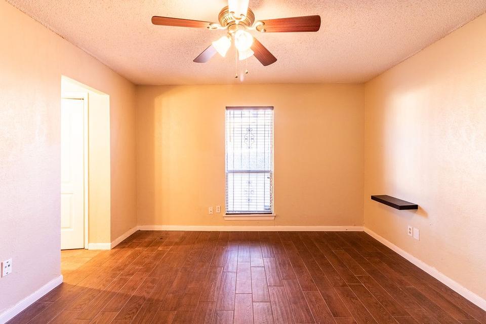  2422 Beverly Hills Ln, Mesquite, TX 75150 photo 18