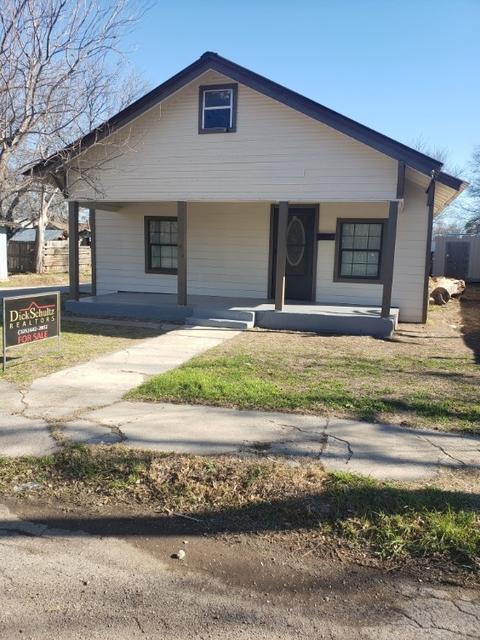 1906 J Ave, Brownwood, TX 76801
