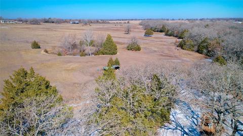 2059 Orchard Rd, Bowie, TX 76230 photo 8