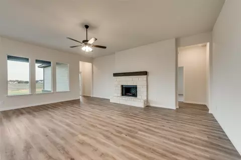 133 Chester Rd, Springtown, TX 76082 photo 10