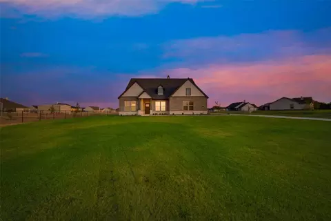 133 Chester Rd, Springtown, TX 76082 photo 5