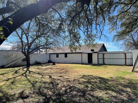 307 S Mcgavock St, Iredell, TX 76649 photo 3
