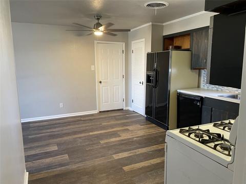 307 S Mcgavock St, Iredell, TX 76649 photo 12