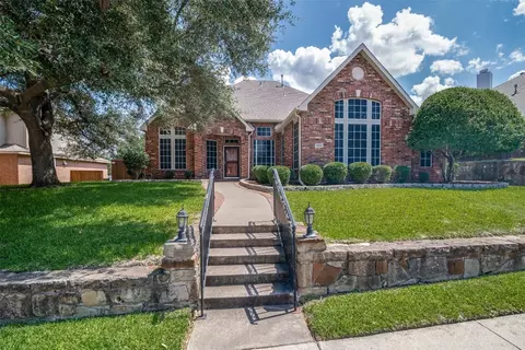 5202 Panama Dr, Rowlett, TX 75088