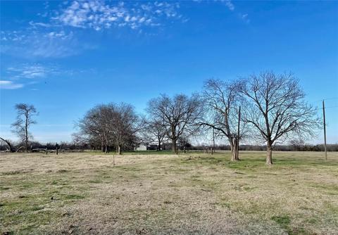 999 County Rd 2810 N, Honey Grove, TX 75446