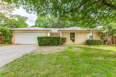 1217 Parkwood Pl, Irving, TX 75060
