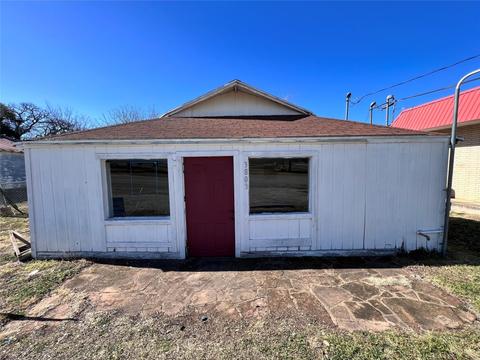 3803 Fourth St, Brownwood, TX 76801