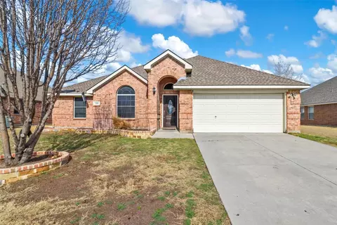1108 Horn Toad Dr, Haslet, TX 76052