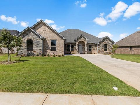 6645 Pinehurst Dr, Granbury, TX 76049