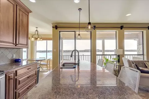 401 E Pearl St #2301, Granbury, TX 76048