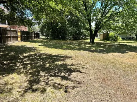 401 Gilbert Rd, Irving, TX 75061